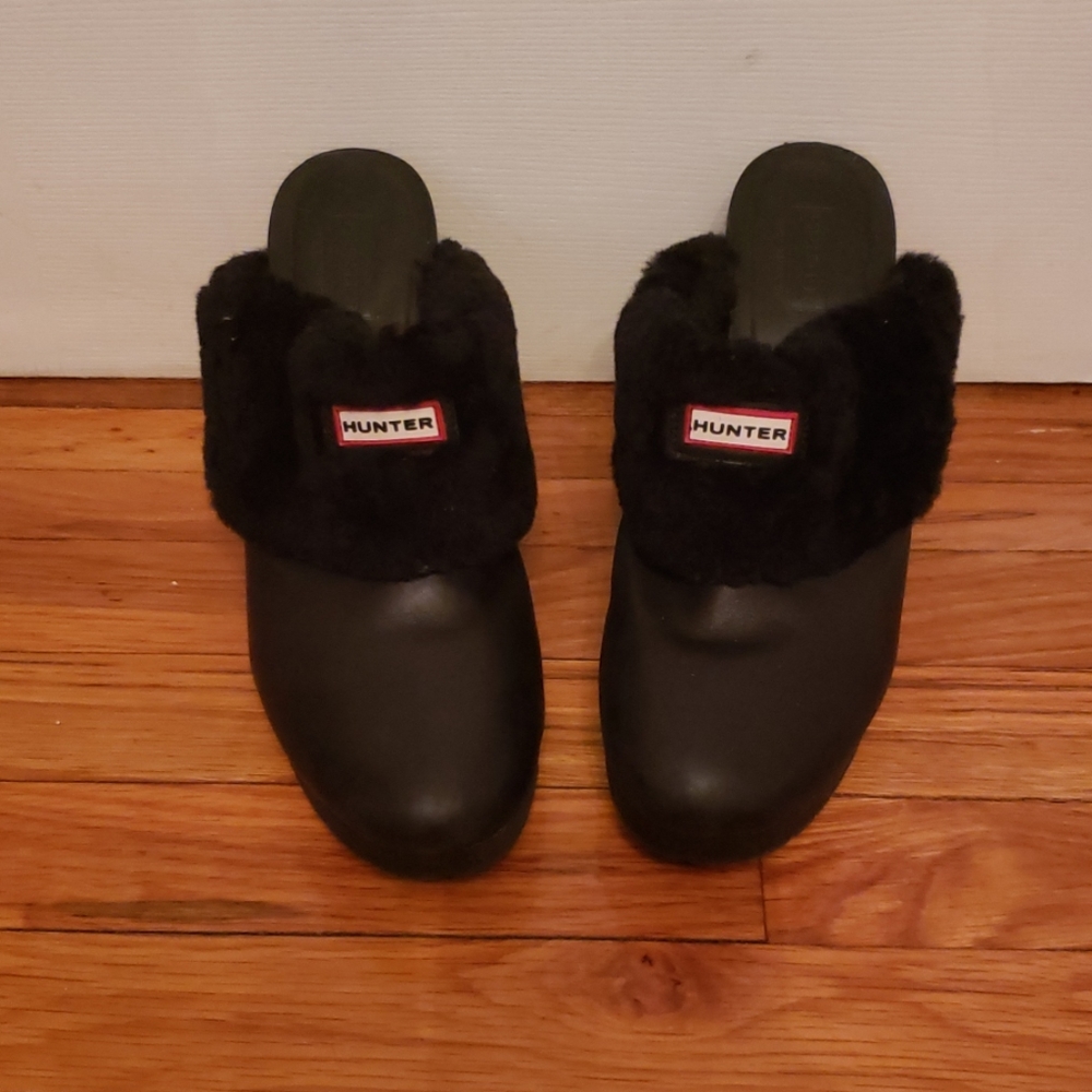 HUNTER Black Sheepskin Mule 10M